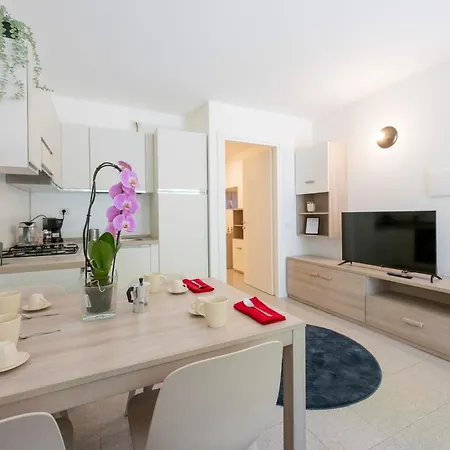 Gelsi Apartamento *