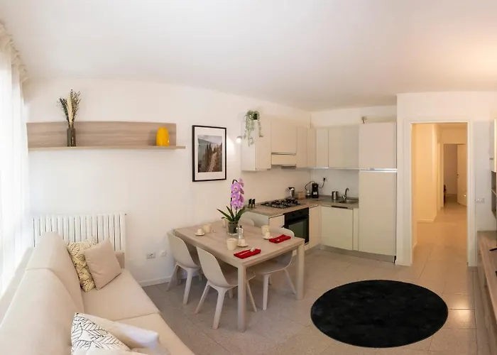 Gelsi Apartament Lecco